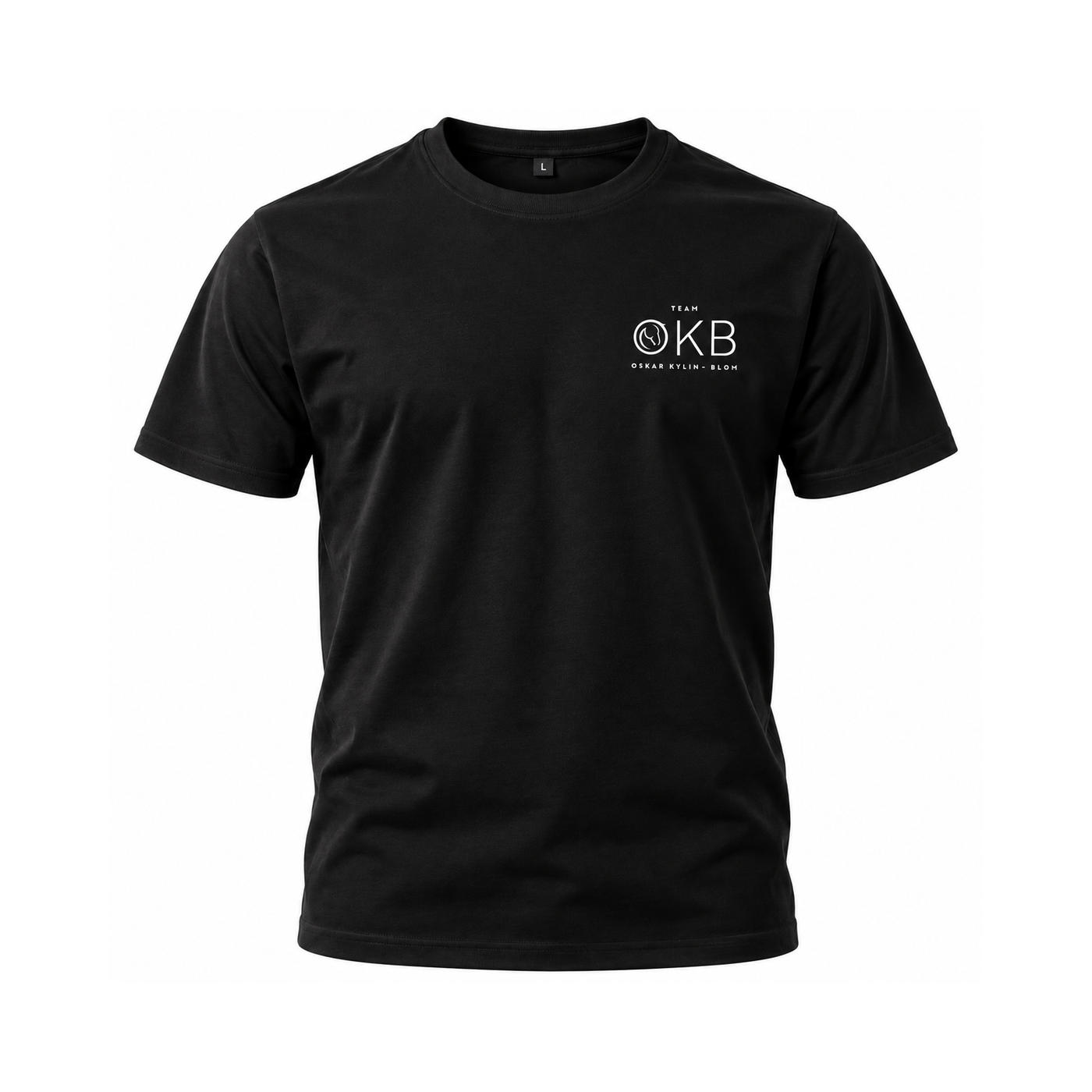 OKB T-shirt - svart med logga bröst